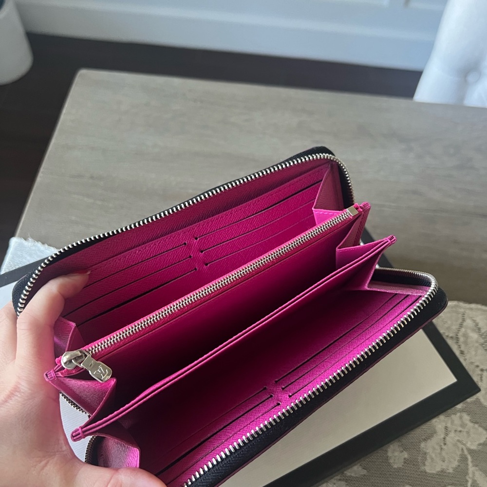 Louis Vuitton Epi Zippy Pink wallet 🩷